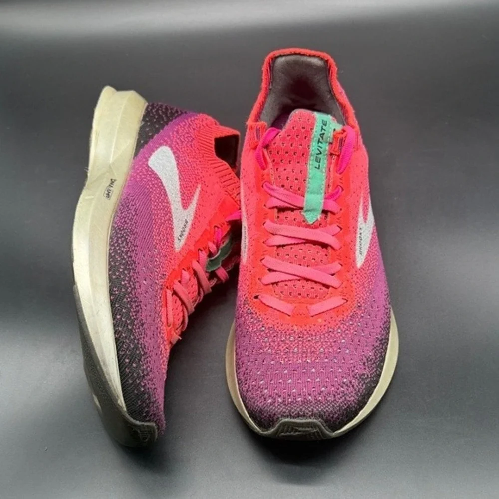 Brooks Levitate 2 Womens‎ Running Shoes Pink Purple Teal 1202791B678 Size 9